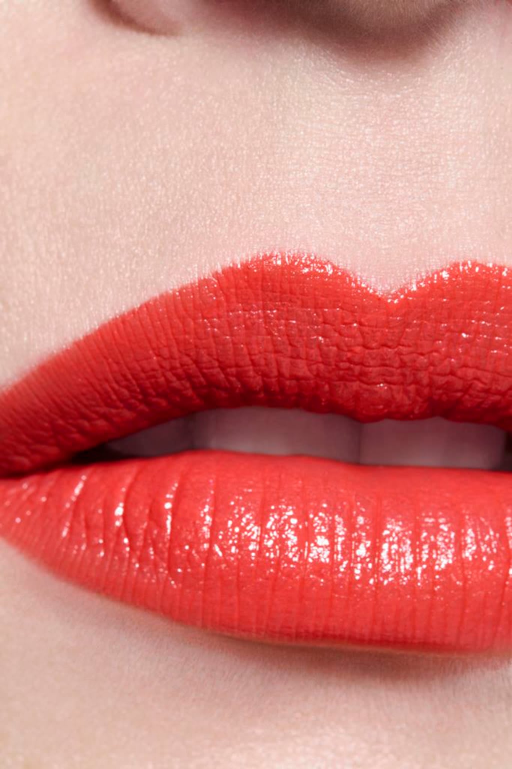 مرطِّب و ملون للشفاه ROUGE ALLURE