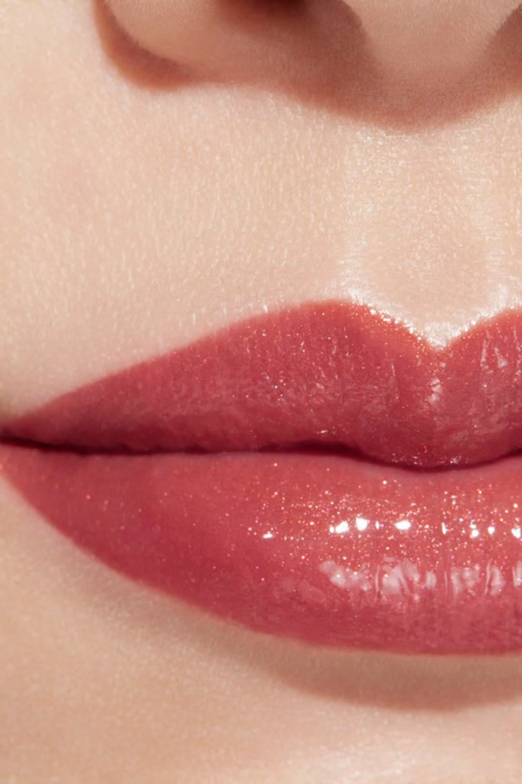 ROUGE COCO FLASH Colour, Shine, Intensity In A Flash