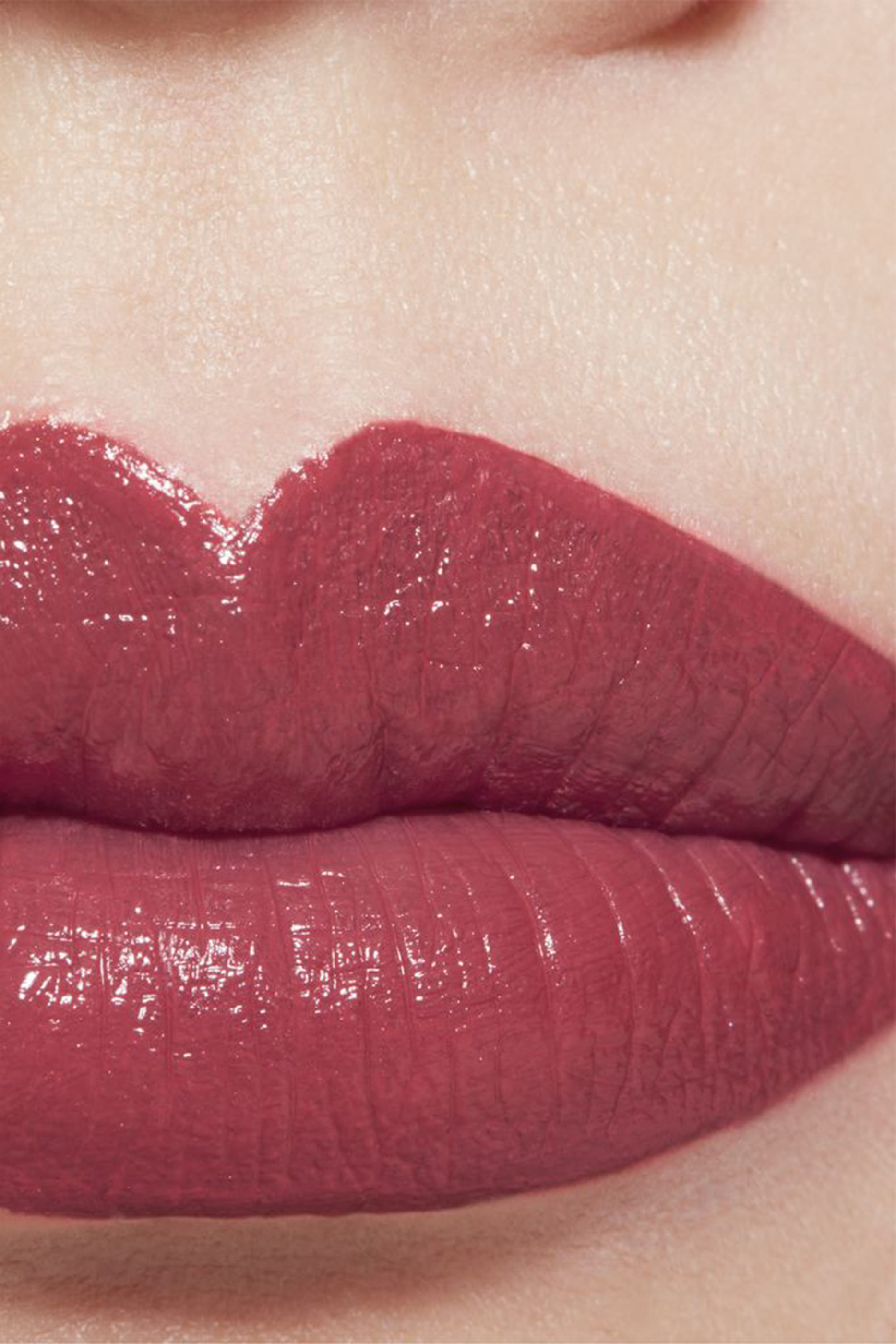 ملون للشفاه عالي الكثافة ROUGE ALLURE