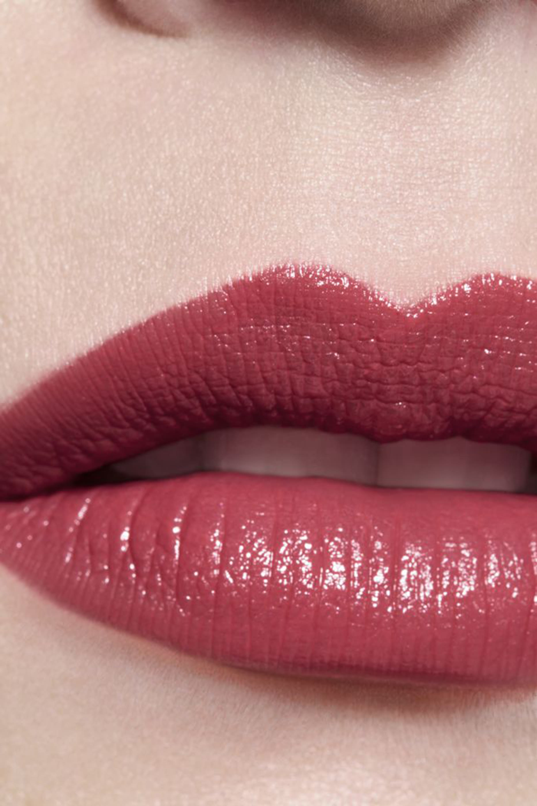 ملون للشفاه عالي الكثافة ROUGE ALLURE
