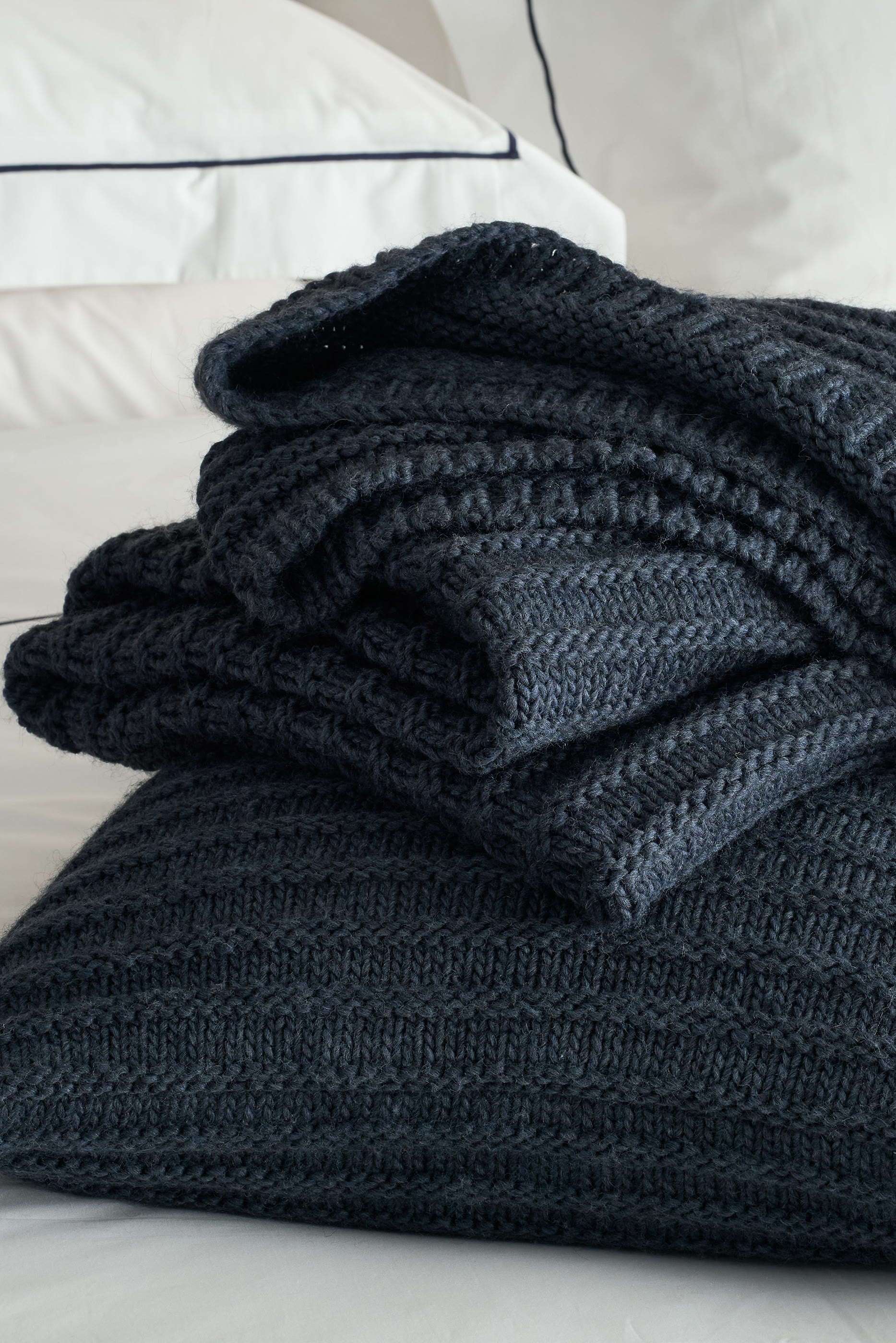 Aldbury Throw