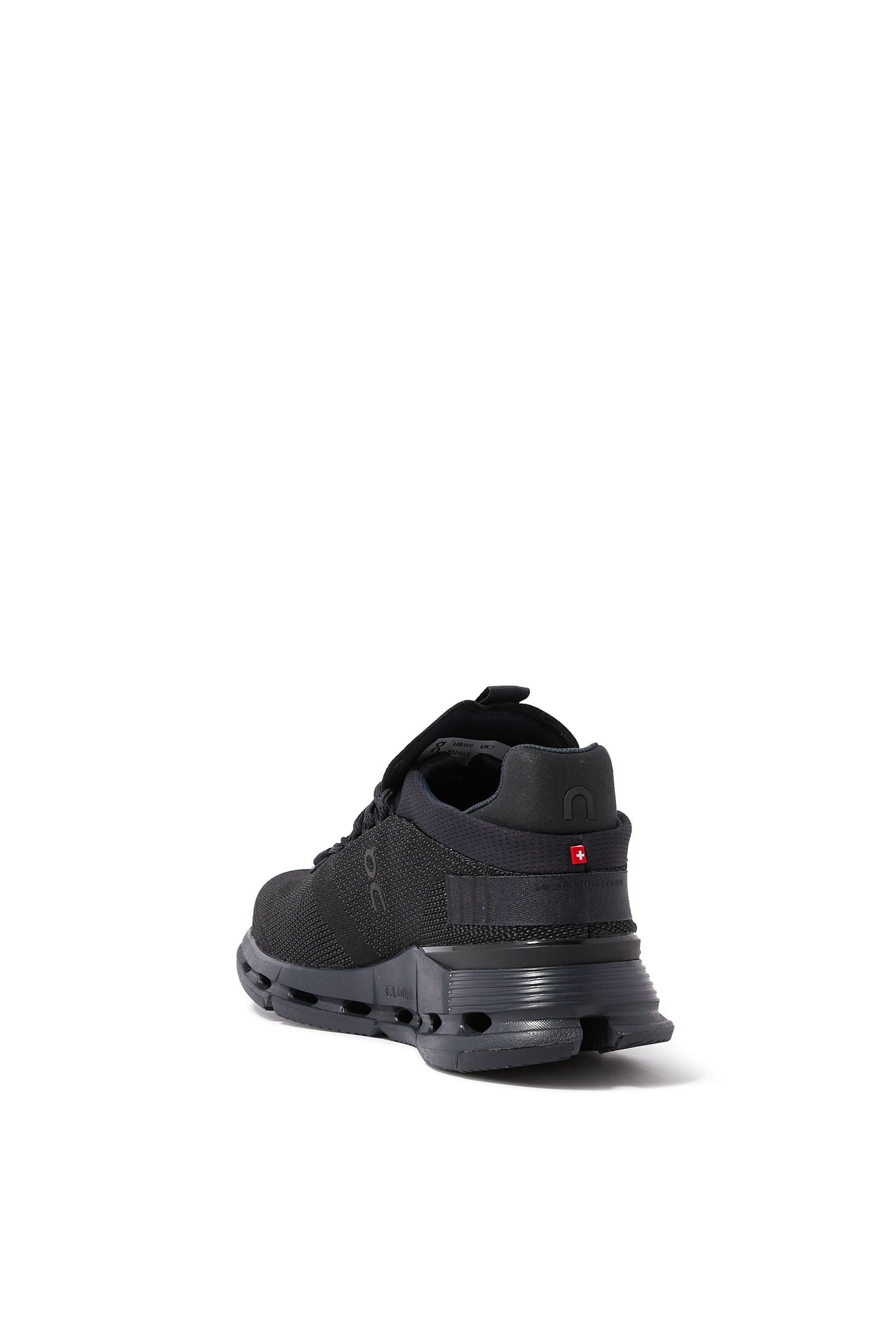 Cloudnova Sneakers