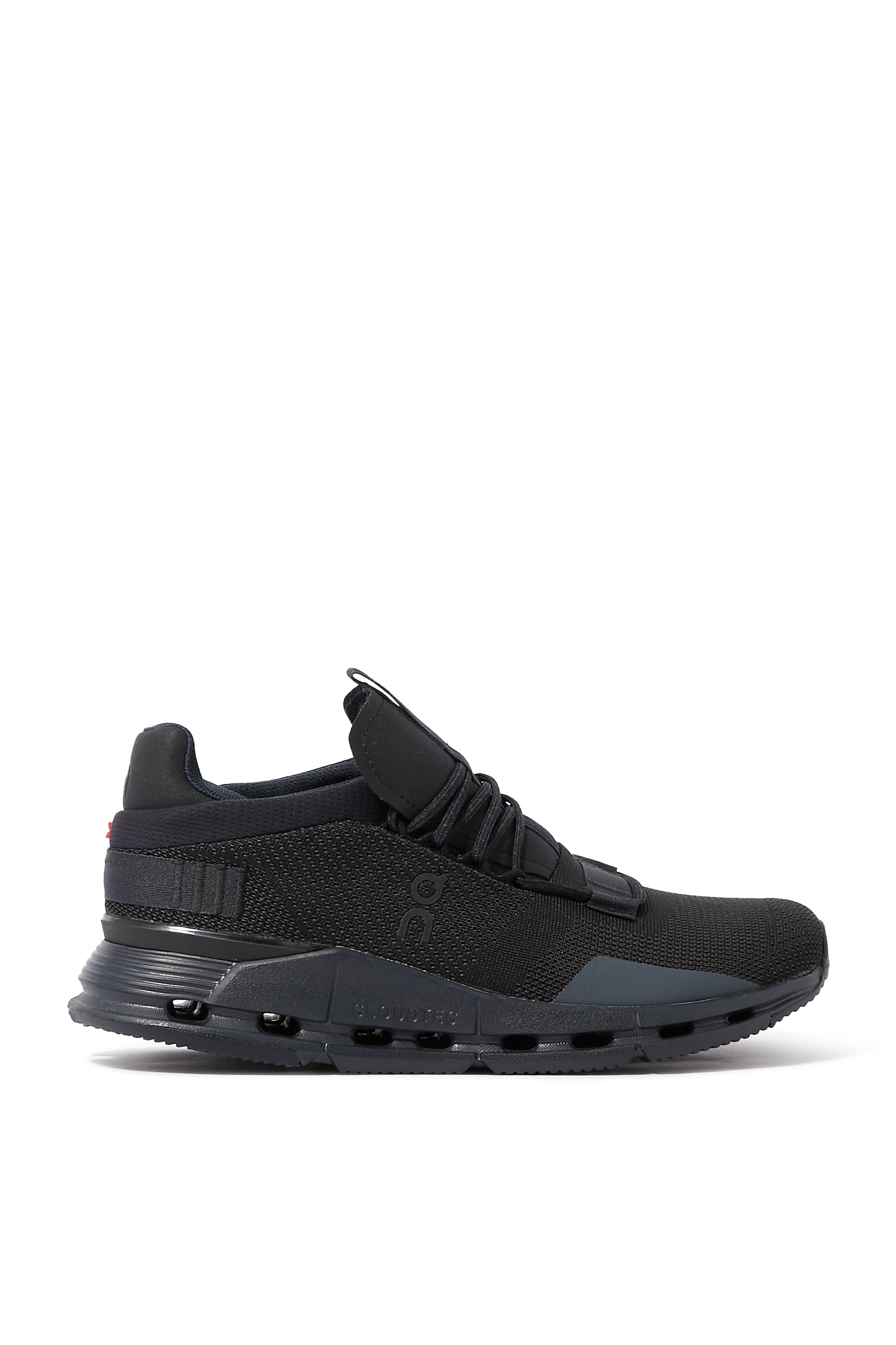 Cloudnova Sneakers