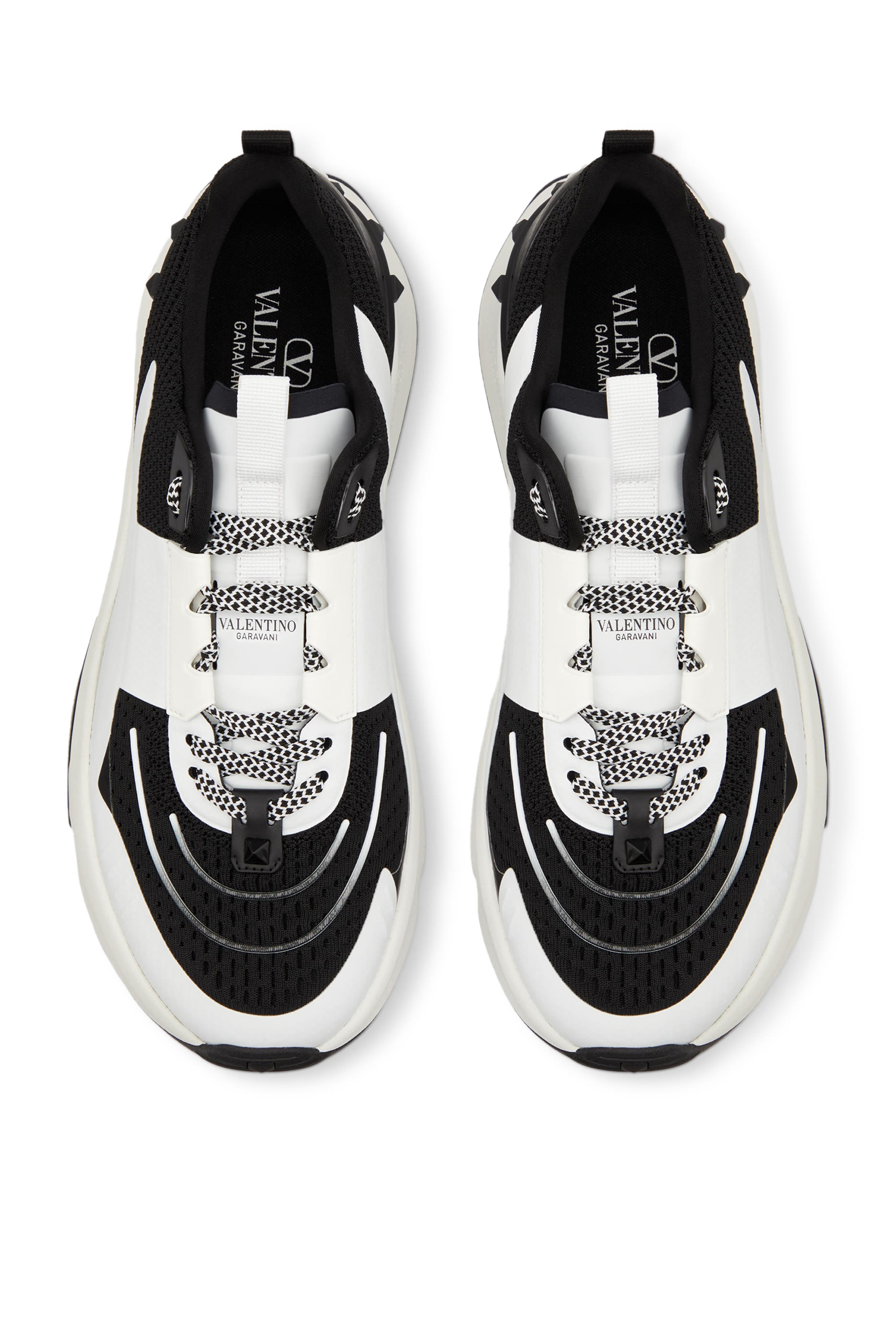 True Act Sneakers
