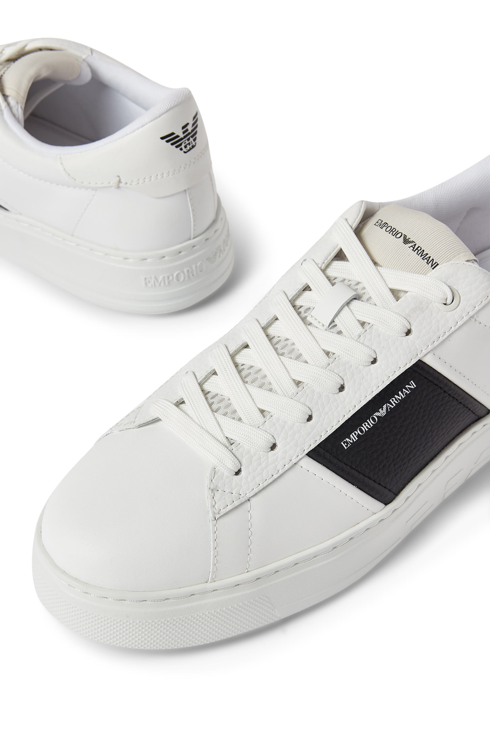 Logo Sneakers