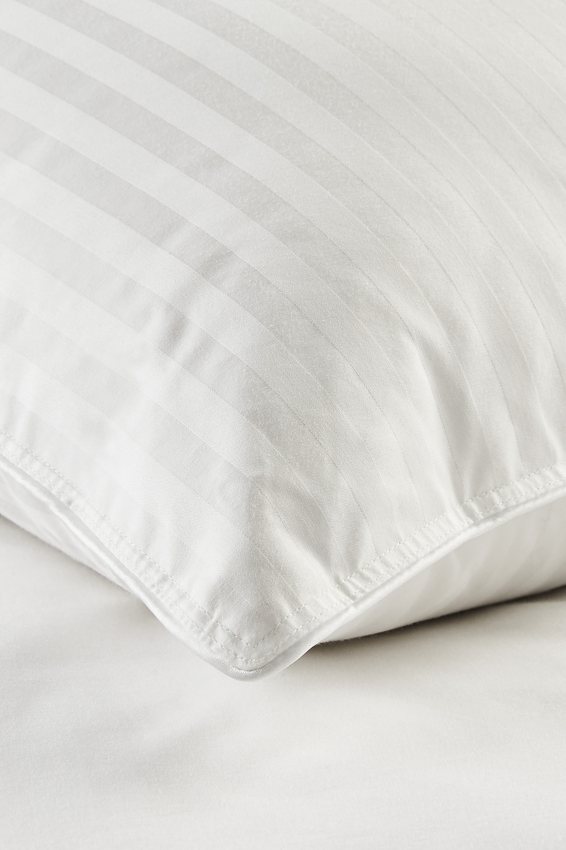 Luxury Hungarian Goose Down Pillow