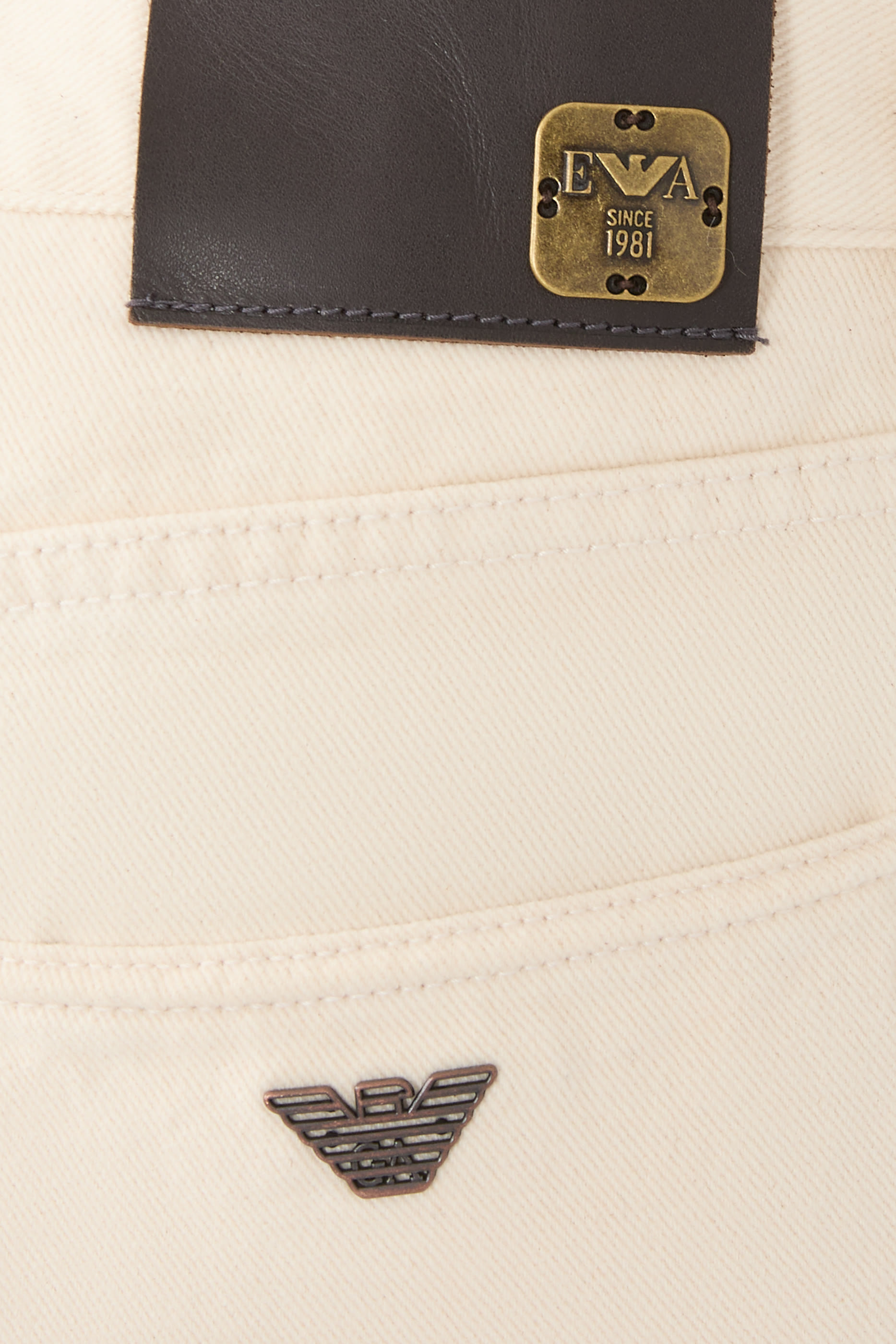  Straight-Fit Jeans