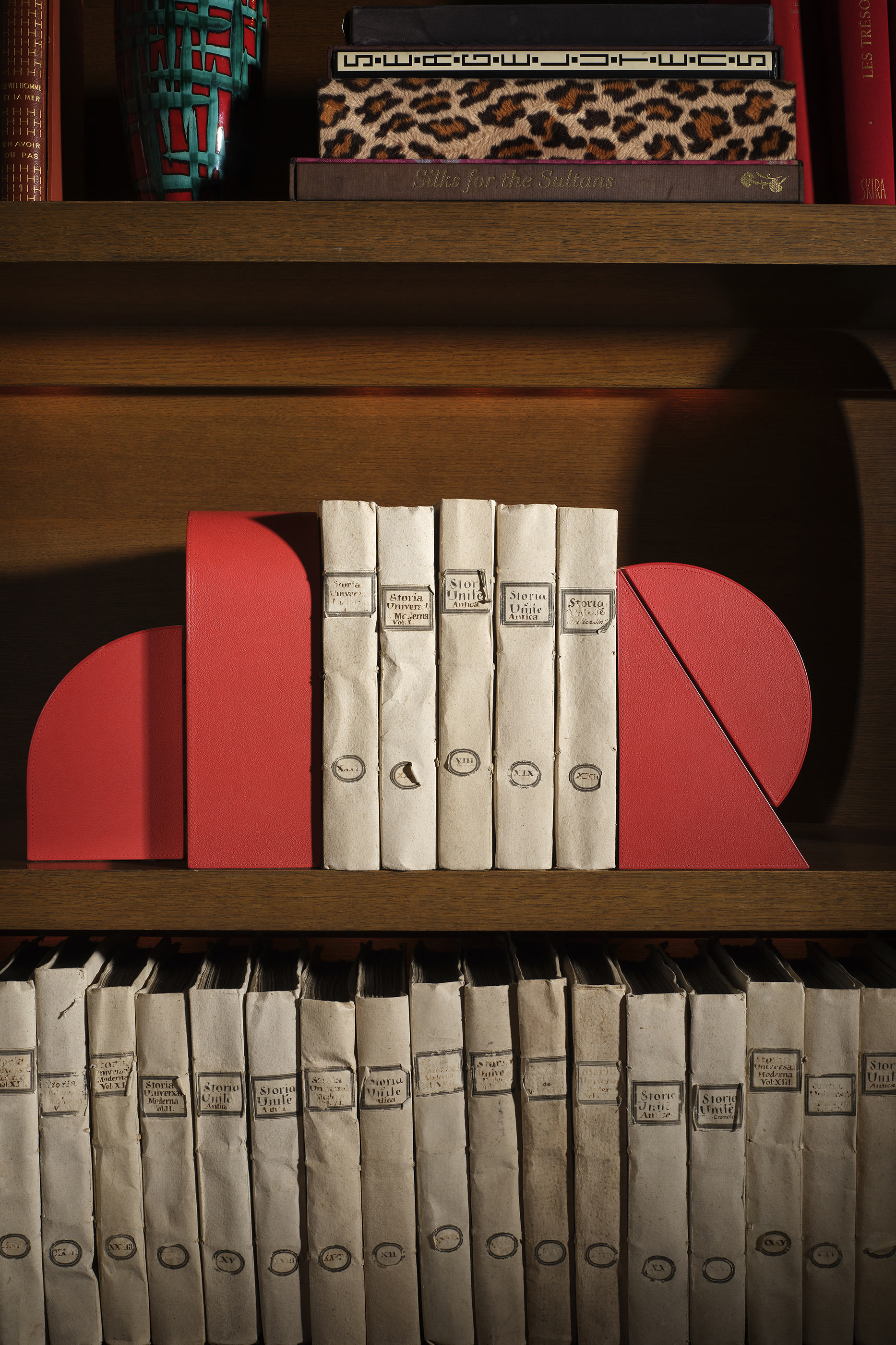 Cubist Bookend Red – Right