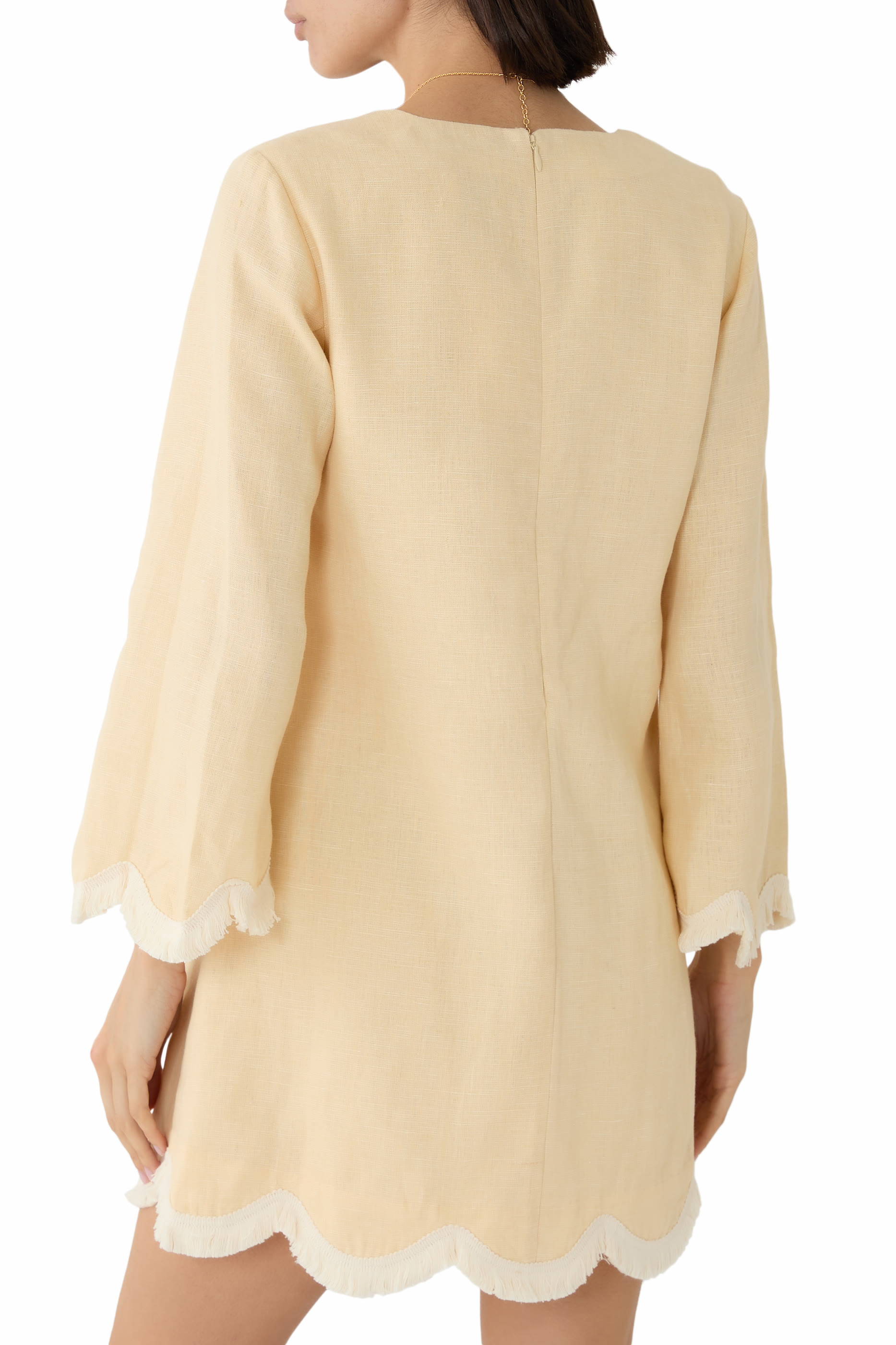  Essie Kaftan