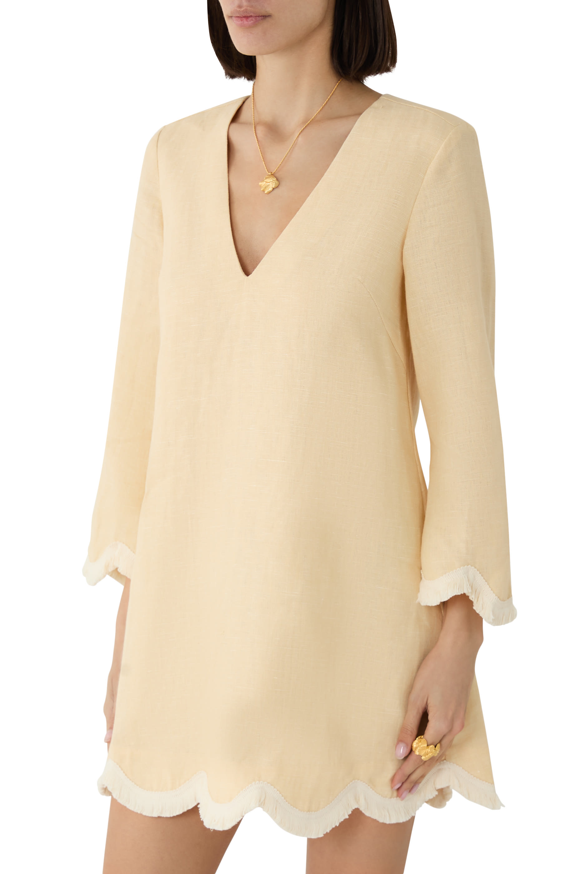  Essie Kaftan