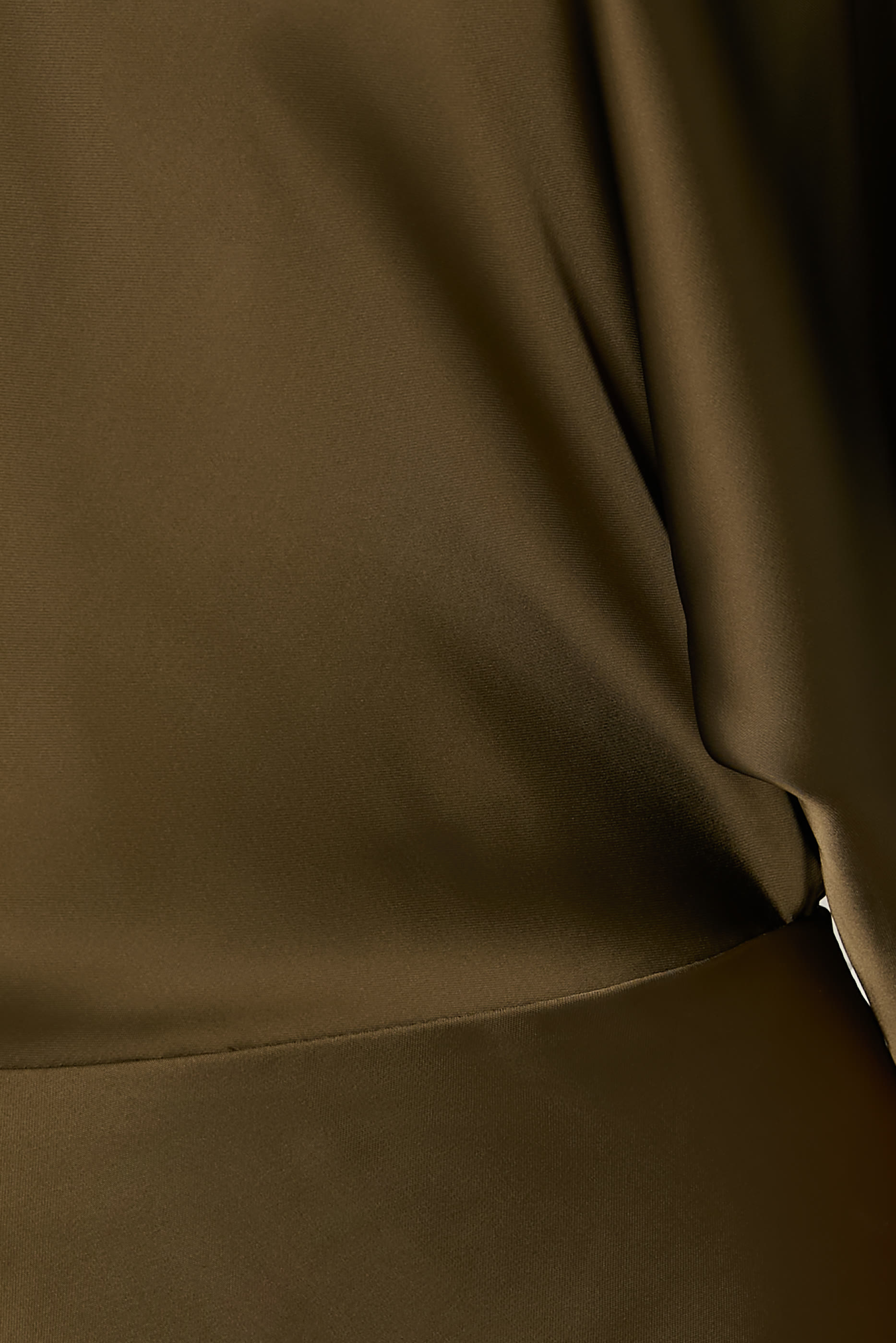 Reverse Obie Gown