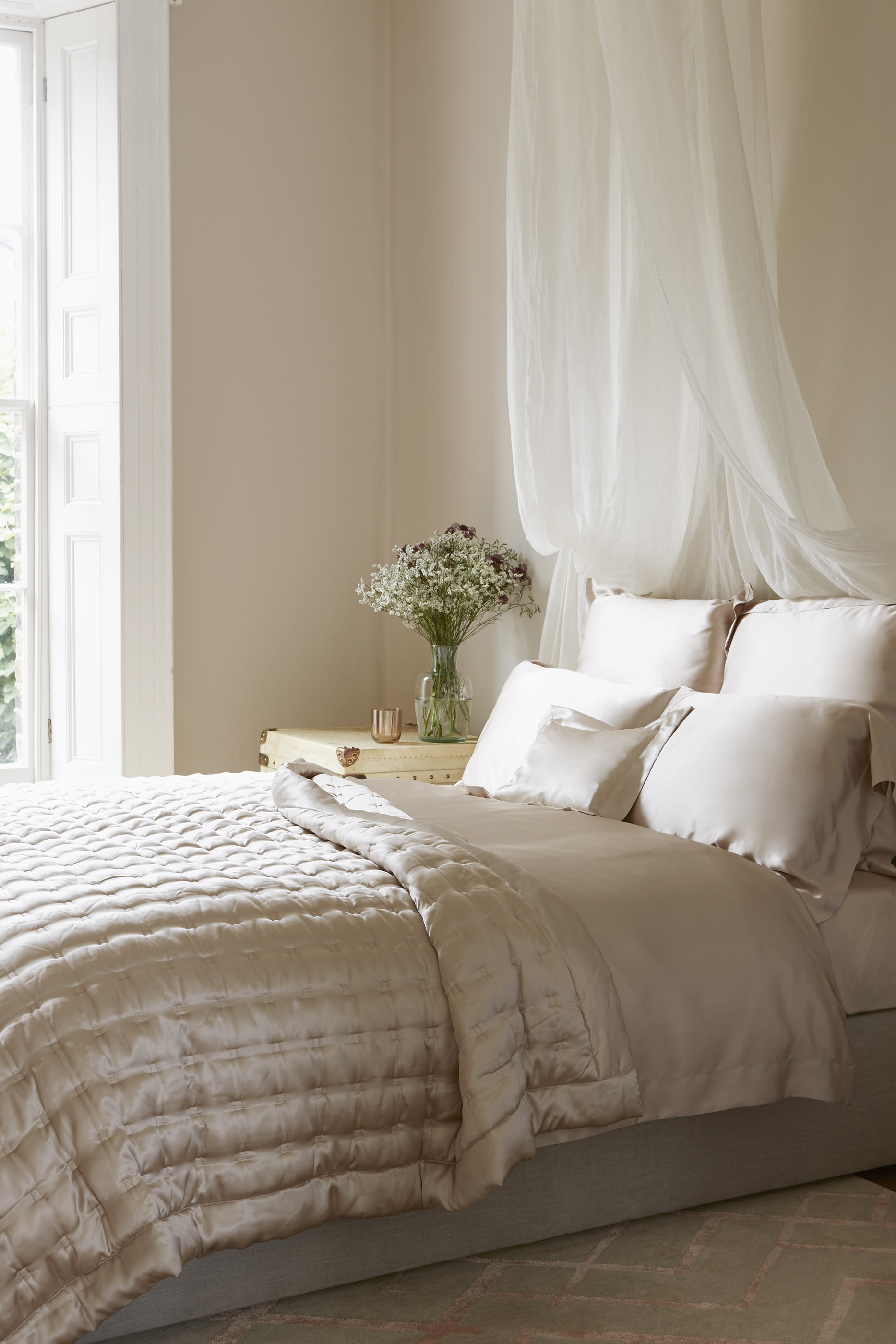 Silk Signature Fitted Sheet 