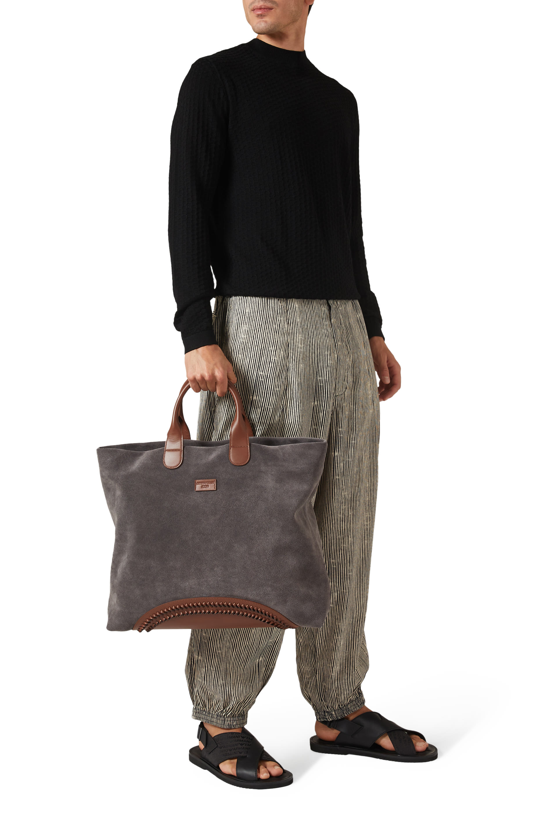 حقيبة يد شمواه بتفاصيل متباينة