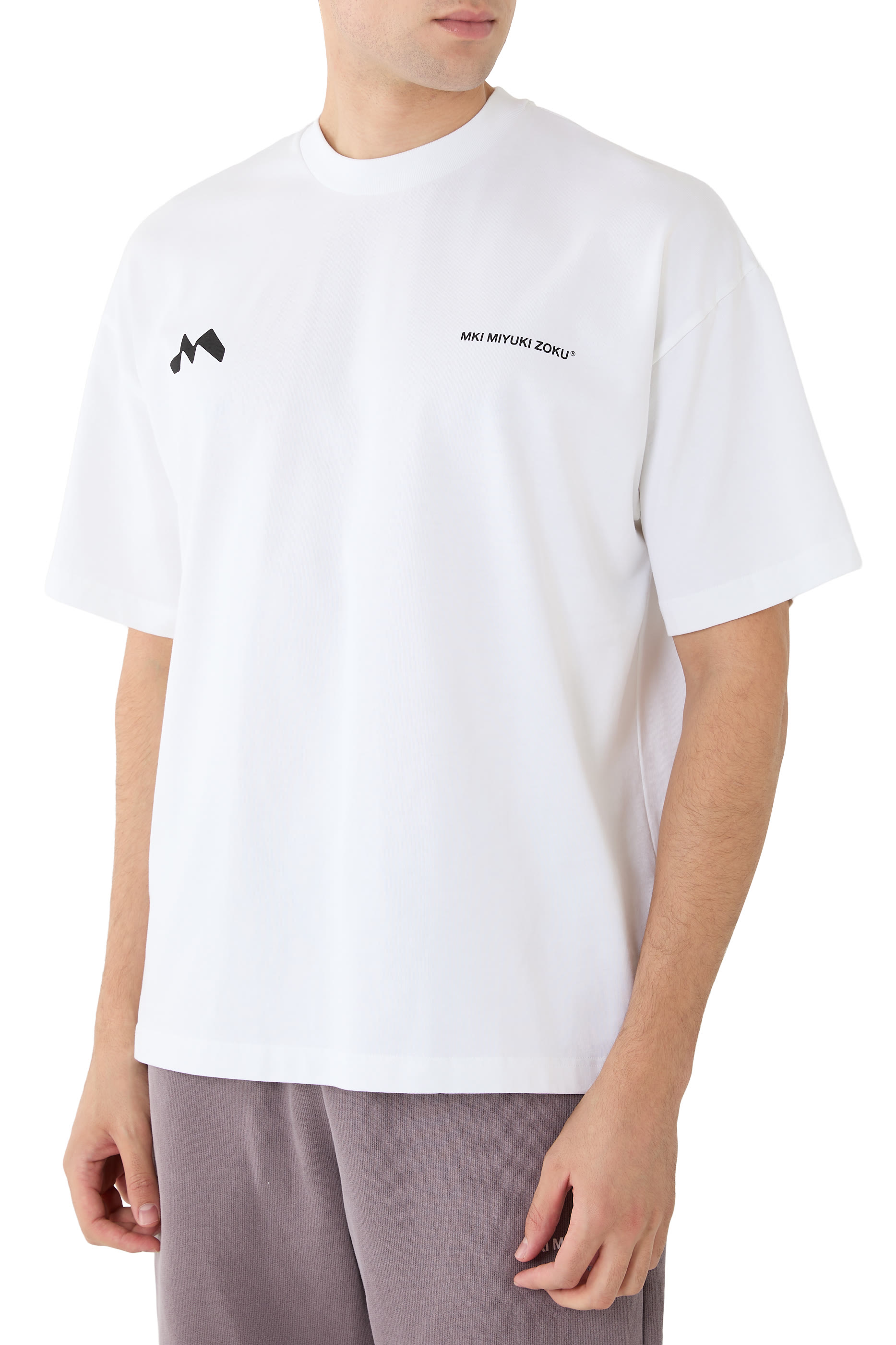  Silhouette T-Shirt