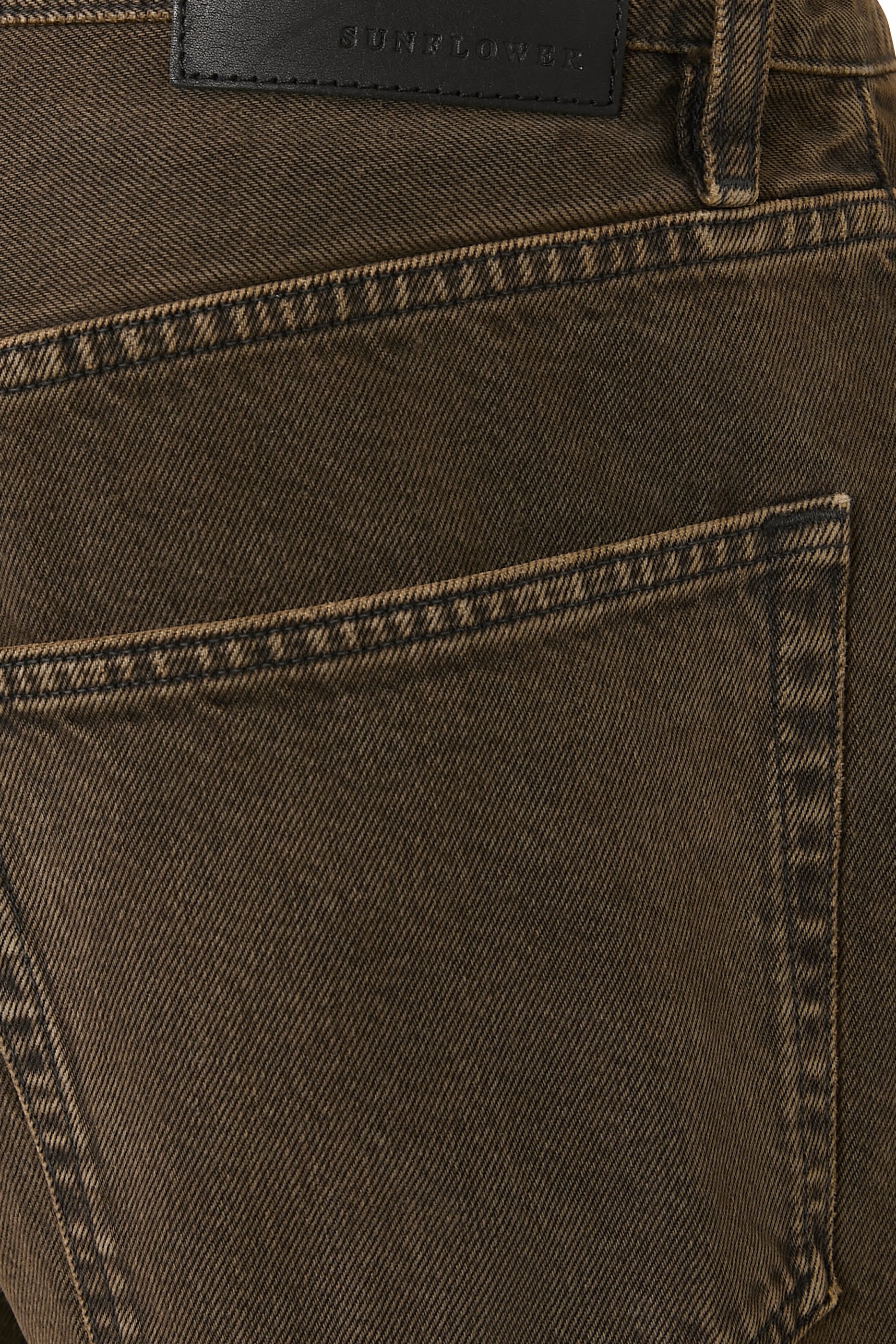 Wide Twist Jeans