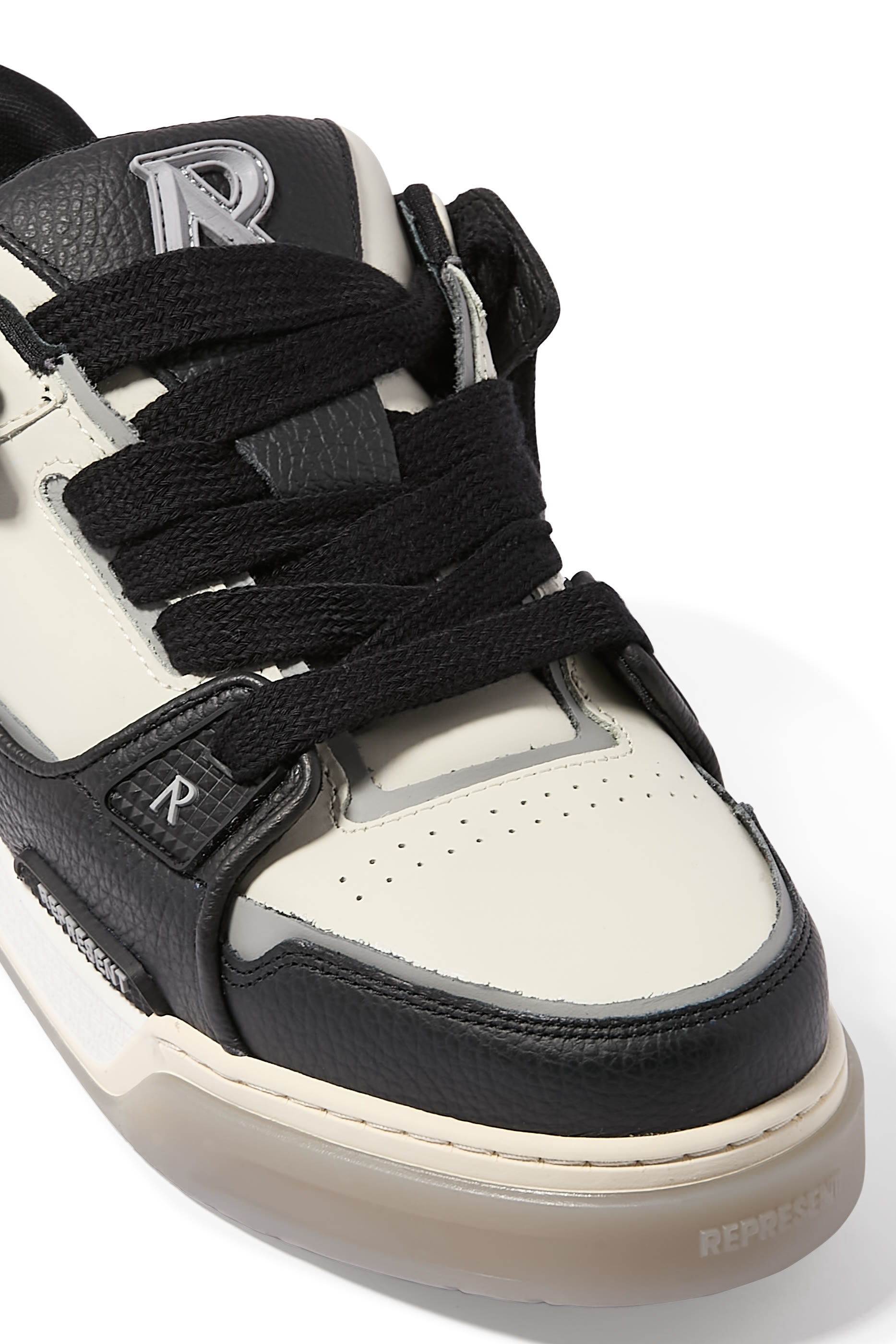 Studio Sneakers 