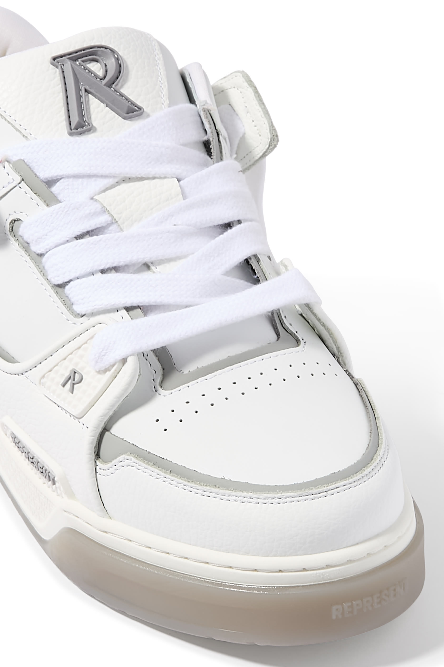 Studio Sneakers
