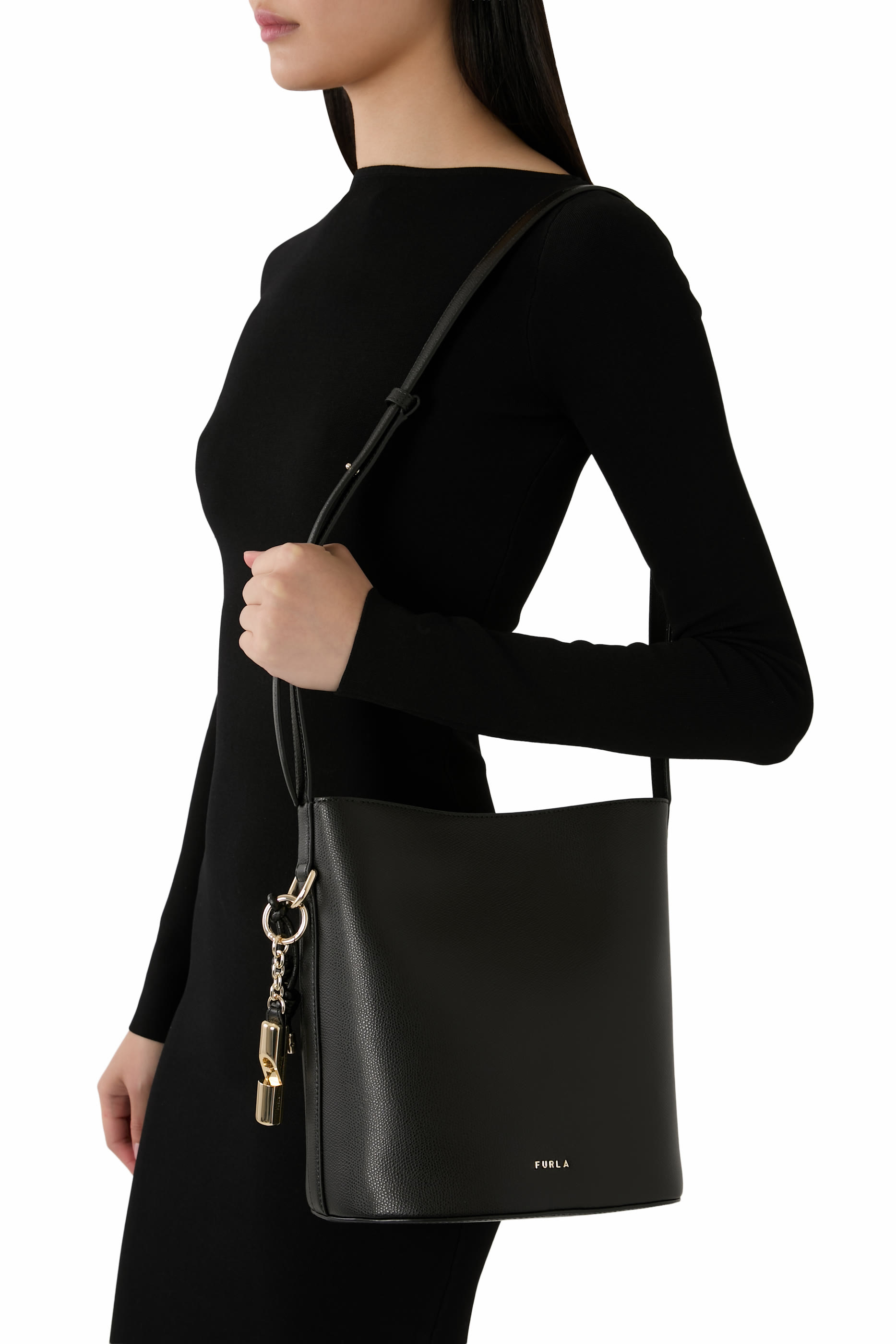  Roxie Small Bucket Bag 